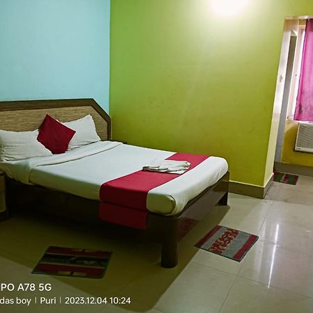 Hotel D2 Holiday Inn -Near Niladri Sea Beach - Puri - Official Verified מראה חיצוני תמונה